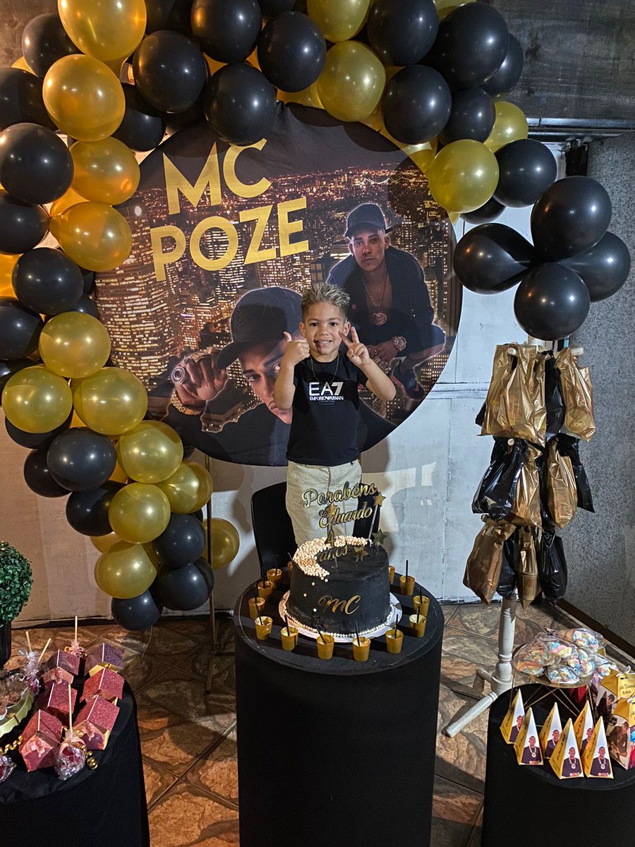 BTZJR's tweet photo. Tudo do jeitinho que vc pediu 😍😍😍😍 @McPozedorodo. https://t.co/4UQ4W7os6A