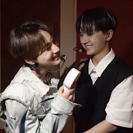 sunluvletter's tweet photo. why why why why why https://t.co/tM9Swty9f0