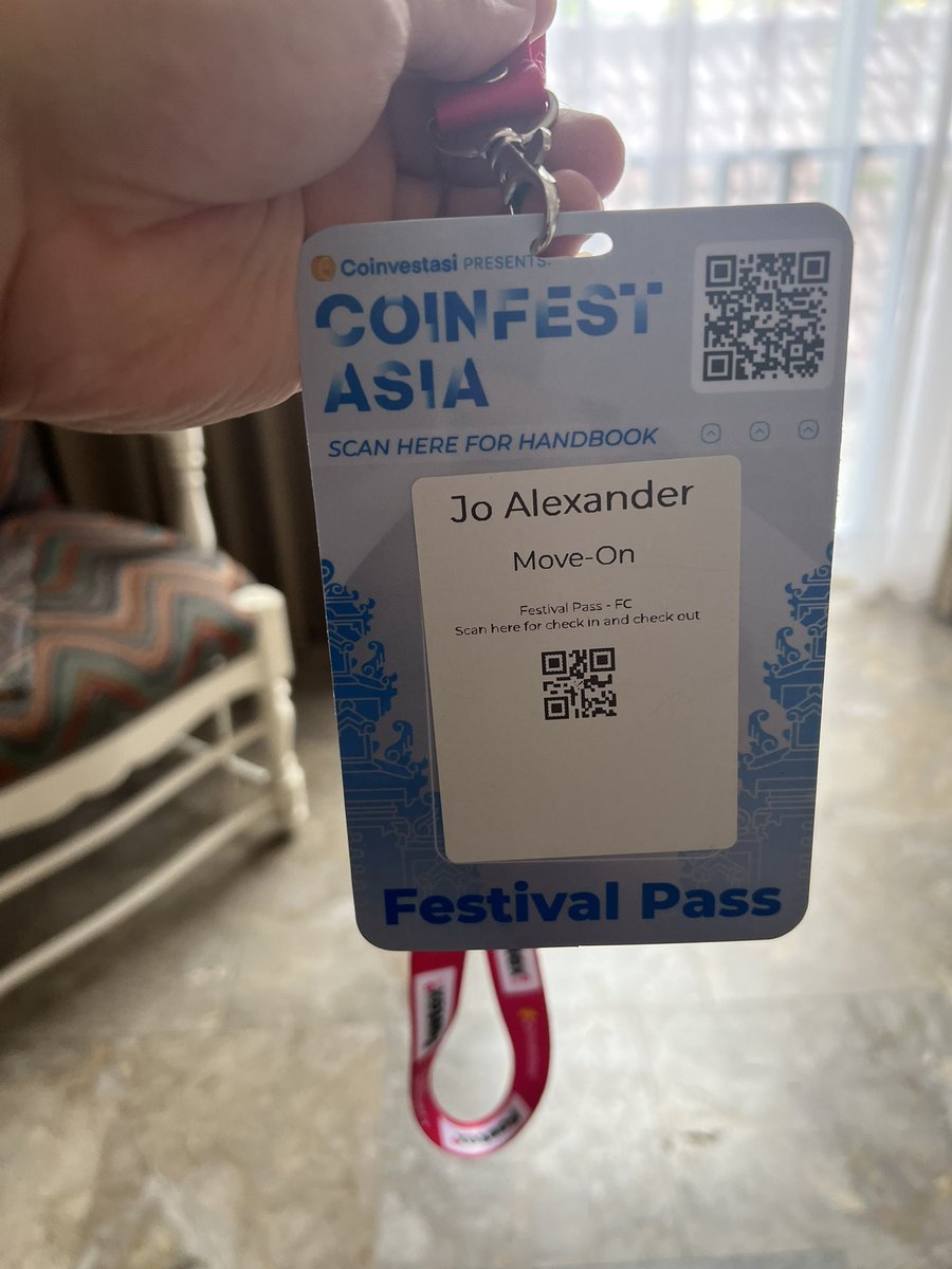 JoAlexMoveOn's tweet photo. See you Coinfest !!! Nice networking 😇 https://t.co/kXnRVjPBUl