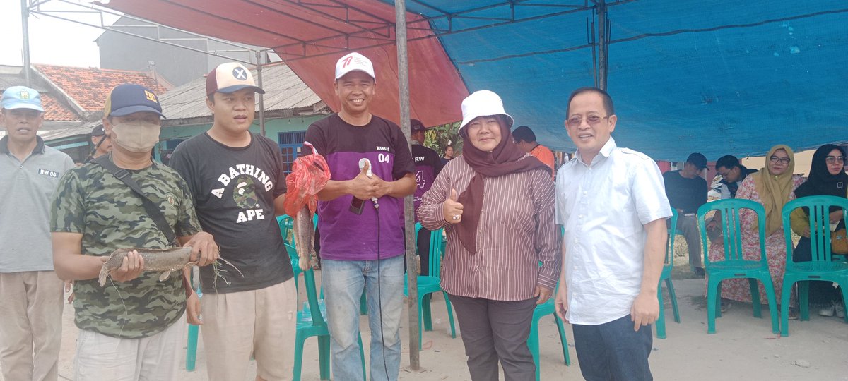 Tn_Roterdam's tweet photo. Bahagia itu simple
ketika lingkungan sekitar kita merasa bahagia sukacita karena ada didekat kita, itu sih menurut sy..
klo menurut klean bgmn gaess... ??
Mancing ikan bareng anggota Dewan itu juga bisa bikin bahagia π
#MancingBareng
@NenengNews
#KemenanganBersama2024 https://t.co/rUIAKIqJV1