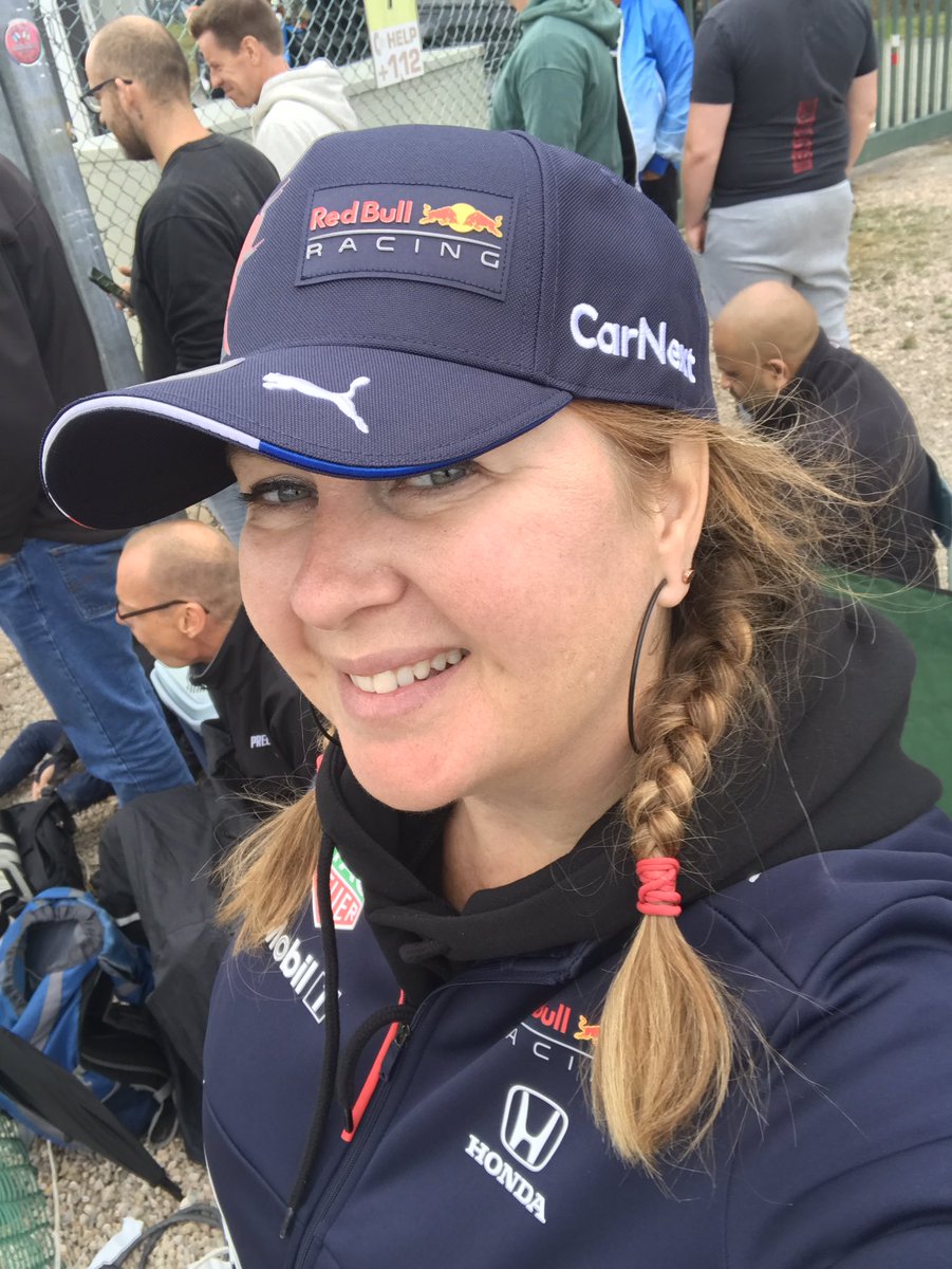 KitekidX's tweet photo. @circuitspa Well…thanks for asking. Two please, with sugar. We’re right next to the marshalpost at Les Combes. 😋 #F1 #BelgianGP #SpaFranchorchamps #LesCombes https://t.co/1KNLsE3a6c