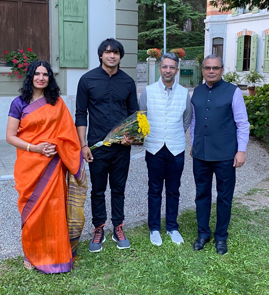 IndraManiPR's tweet photo. It was a great pleasure &amp; privilege to have India’s Olympic Gold Medalists ⁦@Abhinav_Bindra⁩ and ⁦@Neeraj_chopra1⁩ for a dinner at #IndiaHouseGeneva ⁦to celebrate first ⁦@Diamond_League⁩ win of Neeraj Chopra in Laussanne ⁦⁦@MEAIndia⁩ ⁦@PMOIndia⁩ https://t.co/tlfzvxj0Vo