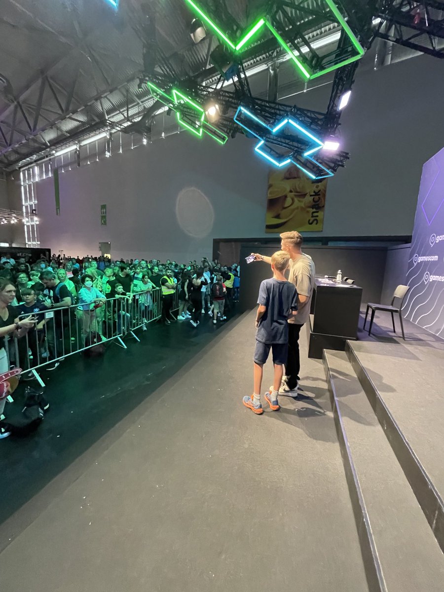 Hat mich sehr gefreut euch Paulberger mal wieder auf der Gamescom zu sehen 🤍🤝🏼
