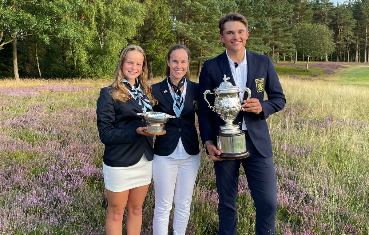 NGF_'s tweet photo. 🇪🇺 met Lynn van der Sluijs en captain @MyrtetryM in de Junior Vagliano Trophy ➡️ 🏆
🇪🇺 met @ThijmenBatens in de Jacques Léglise Trophy ➡️ 🏆
🇳🇱 in het #watc2022 ➡️ 19de (@AnneSterregolf T21)
➡️ https://t.co/0MGoOKzrD0 #teamnl #golf #egagolf https://t.co/xAF9R9nqSY