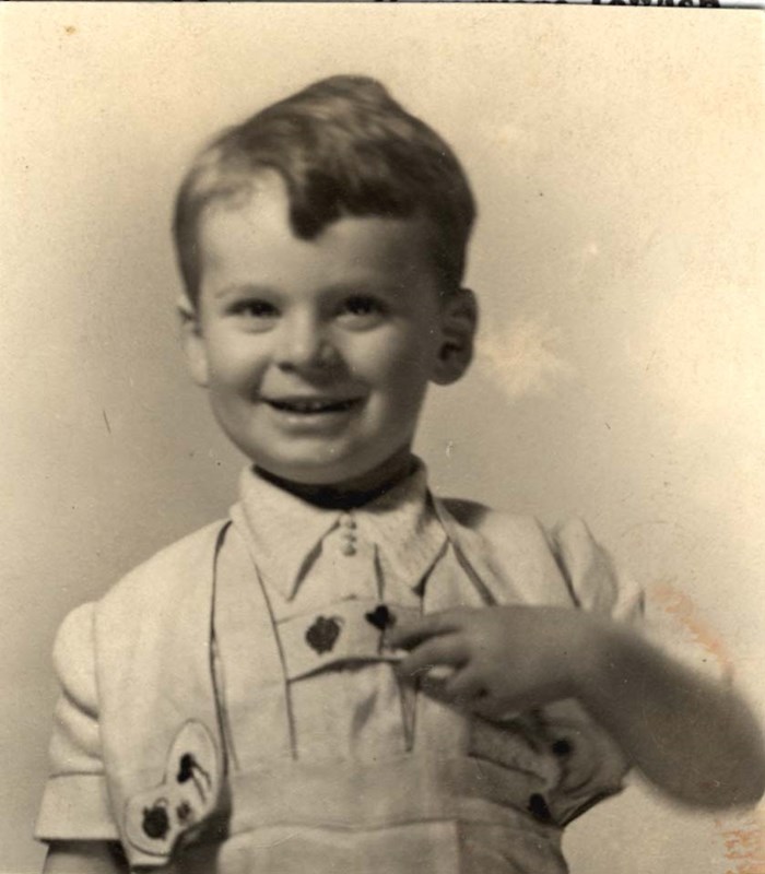 AuschwitzMuseum's tweet photo. 28 August 1939 | A Yugoslavian Jewish boy, Andrija Schossberger, was born in Novi Sad.

In April 1944 he was deported to #Auschwitz and murdered in a gas chamber. https://t.co/DXcxvVFiQJ