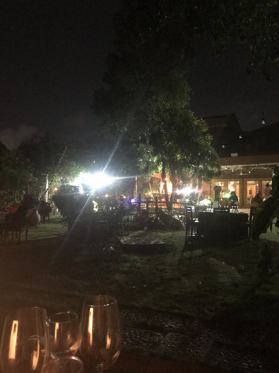 gregory_siraud's tweet photo. Souvenir d’un dîner féerique entre amis lors d’une chaude nuit d’automne 🇹🇬🥂🍾 ! ⁦@CynthiaEGE1 ⁦@lsetogo⁩ #lepatio #lome #togo #afrique #tgtwittos https://t.co/3Gbt98ivX0