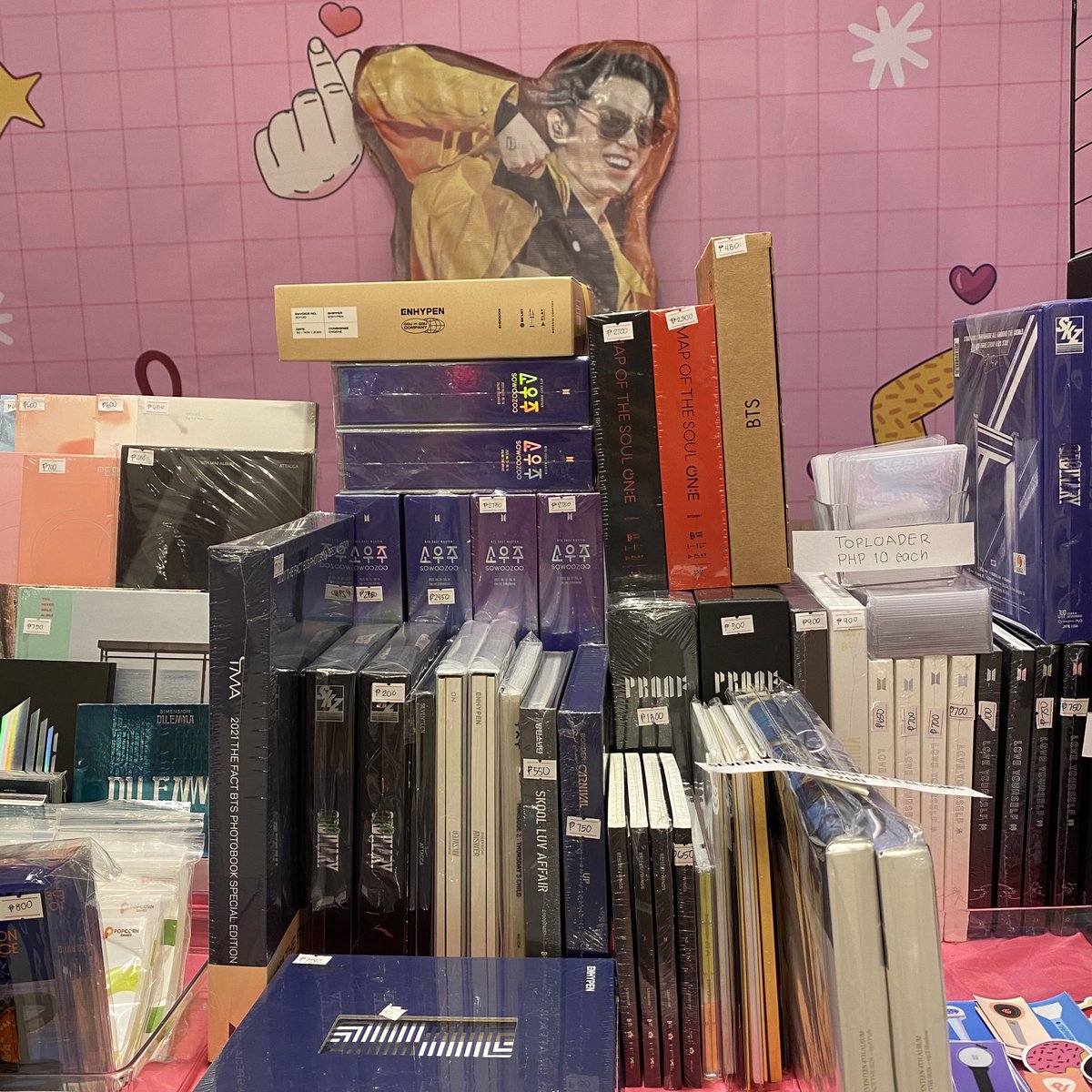 OHMyMyMyPH's tweet photo. DAY 2 at Venice Hallyu Festival! 💜

few stocks left, so make sure to drop by!! we're here until 8pm only! 🥰 https://t.co/98cF3Dzzos