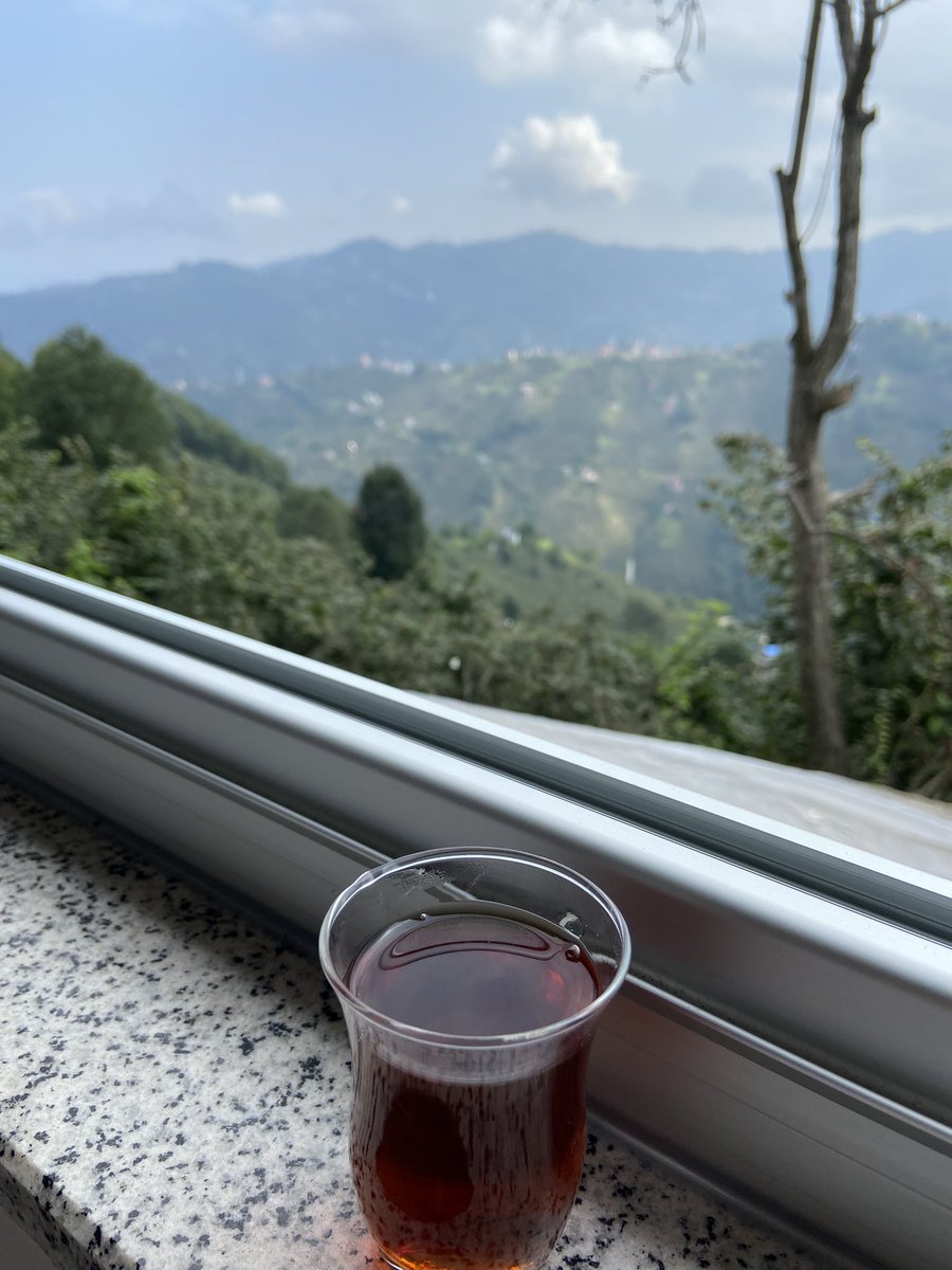 Köyde çay keyfiii..Buyrun herkes davetli….GÜNAYDINNNN