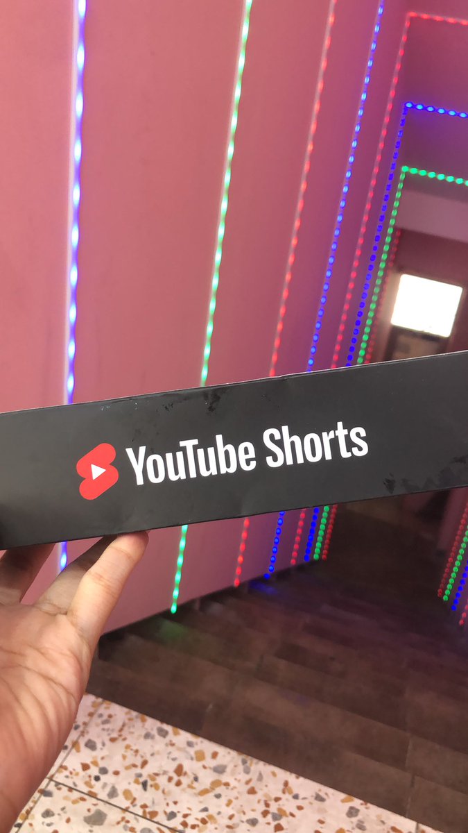 nintendiie's tweet photo. #mainshorts #trikshorts https://t.co/prSCHcTNuU
