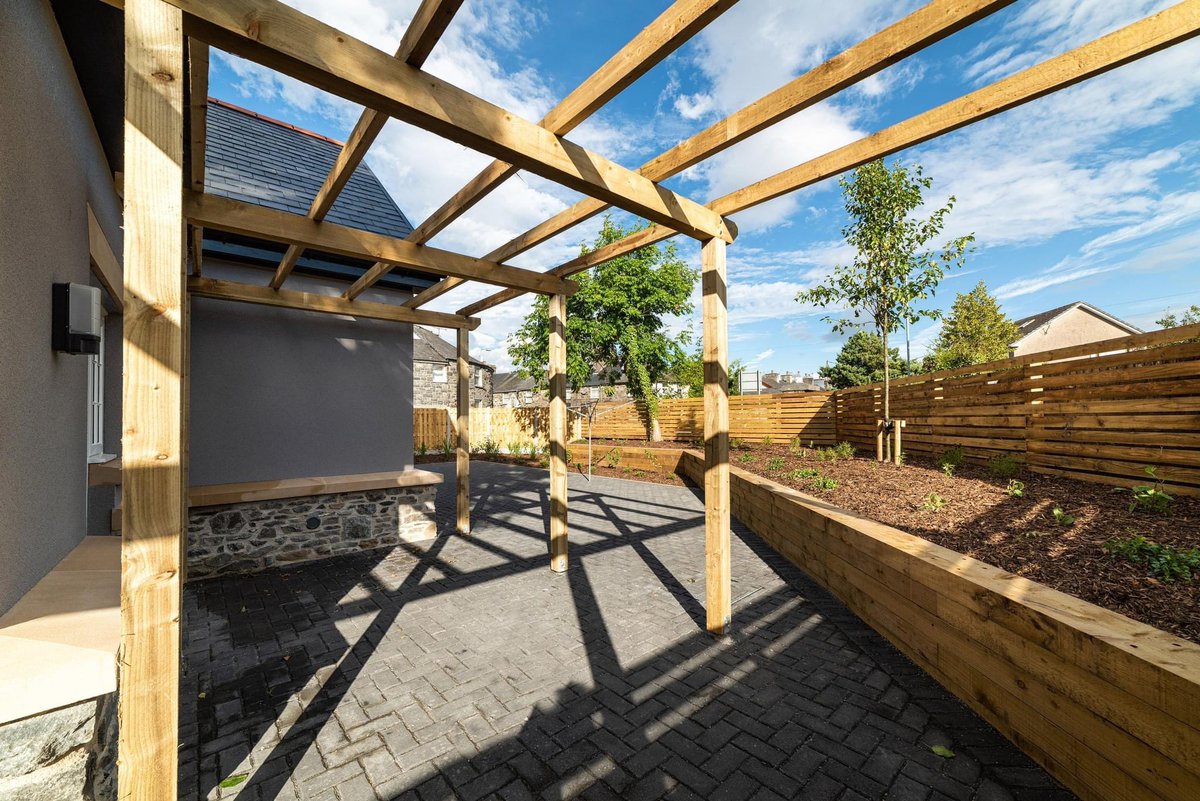 nwpsbuilders's tweet photo. We have just completed our Hen Ysgol, Llanwrst of @ClwydAlyn first ever energy efficient Beattie Passive bungalow and the conversion of the former school building into three apartments.
Read more about this scheme here:
https://t.co/MPlZHGe5x3 https://t.co/qjQ18A9sto