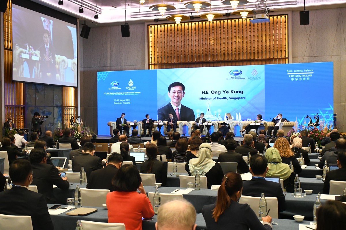APEC2022TH's tweet photo. During #APECHealthWeek, MoPH held “In​ Conversation: Balancing​ Health and Economy” chaired by DPM/MoPH Minister Anutin Charnvirakul and moderated by @NatapanuN, DDG of Dept. Info/Deputy Spokesman for MFA. HWG meeting took place in the same week.

📌More: https://t.co/jJ6UeMCJbY https://t.co/haQLVljAZH