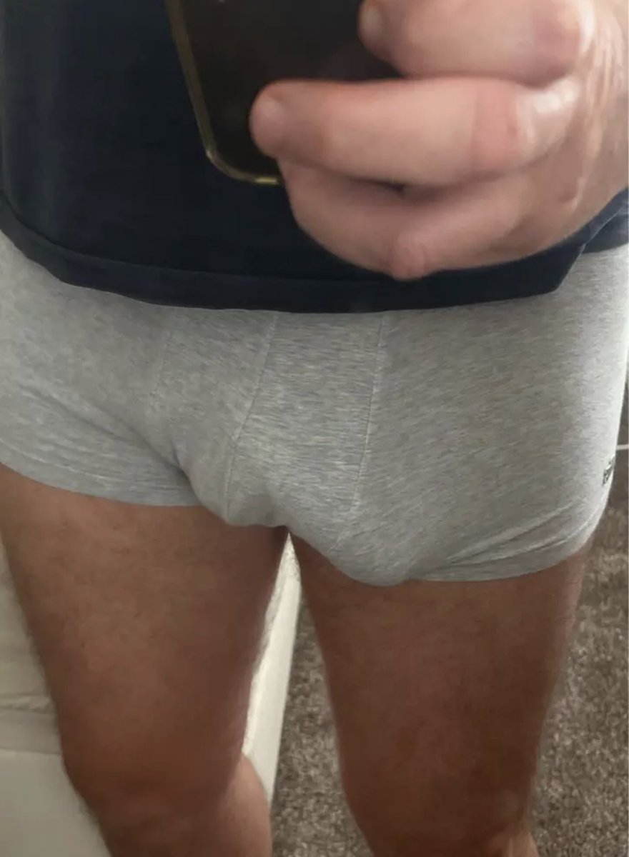 maccock01's tweet photo. Bit of bulge going on today
#bulge #bigdick #daddydick #uncut #britcock #hung #fatcock #semion #gaycock https://t.co/qQaqE3gNLM