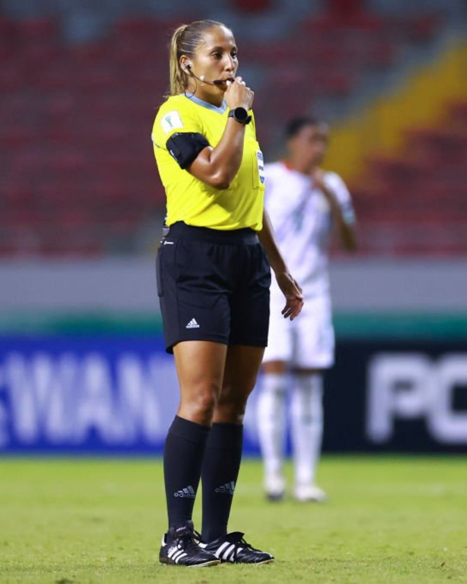 LigaFUTVE's tweet photo. 🇻🇪 • ¡Más orgullosos no podríamos estar! Hoy la árbitra venezolana Emikar Calderas será juez principal en la final del Mundial sub-20 femenino España vs. Japón, y estará acompañada por su compatriota Migdalia Rodríguez como asistente https://t.co/wLb0iUK5Ce