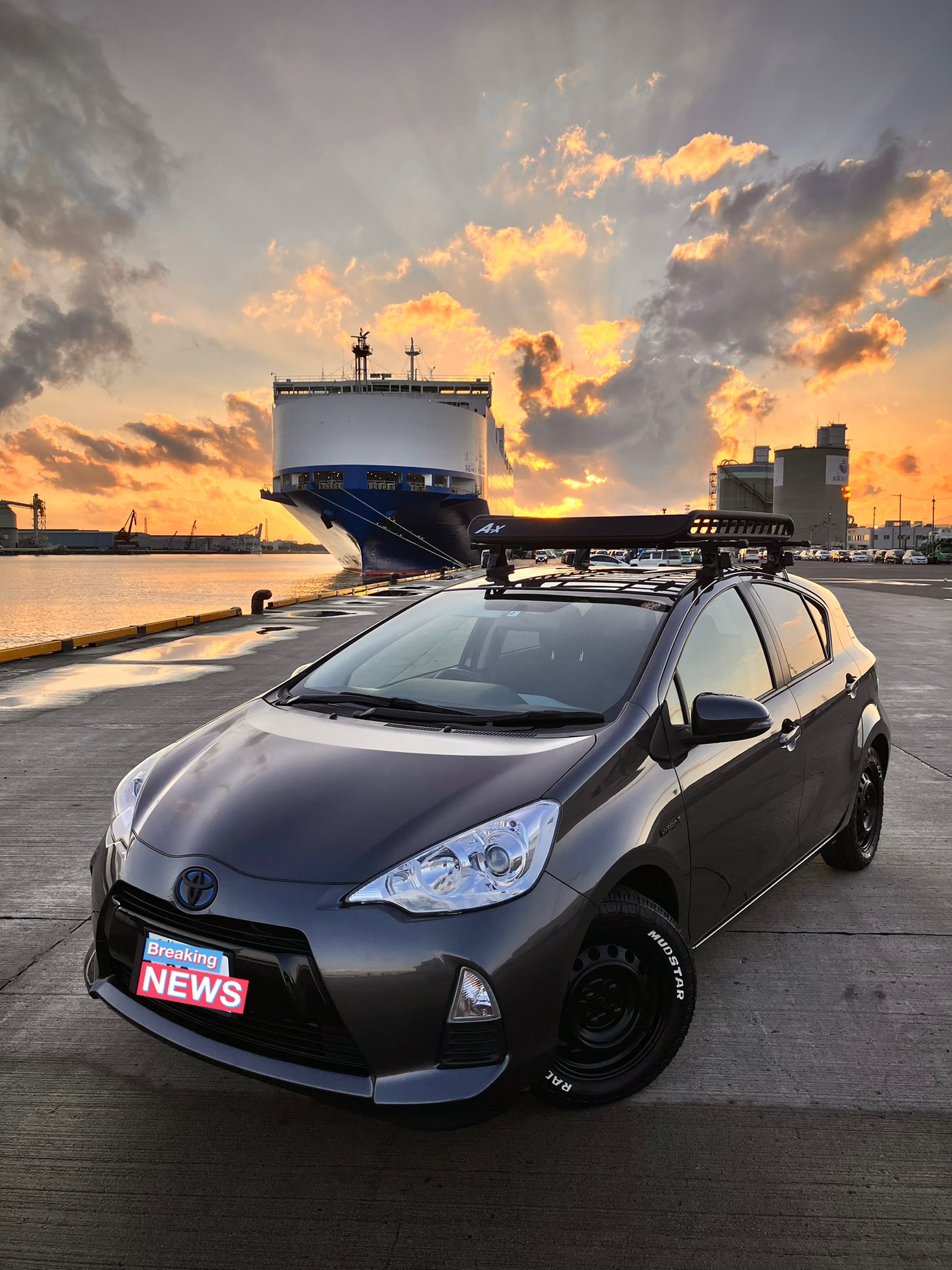 Twitter 上的 わく3 18日jp撃ち納め アクアにamazonで買ったmadスターのラジアルat履かせた あえて鉄チンにオフロードタイヤがワイルドで良き 記念に夕焼けの新港で撮影 ちょっと撮り方上手くないすかw 自画自賛 アクアオフロードカスタム T Co