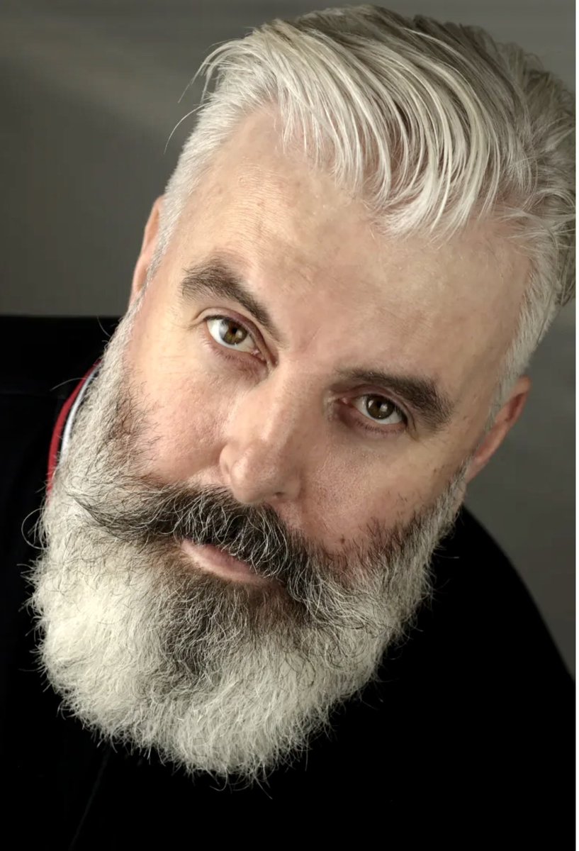 Jooberloober's tweet photo. Just psyching myself up for an excellent night of comedy at @OL3ComedyClub tonight. Two @Haveawordpod alumni this evening. @FreddyQuinne &amp; @MickFerry. It’s going to be a cracking night! #HaveAWord #FreddyQuinne #MickFerry #SupportLiveComedy #OffTheRailsComedyClub #TheRoyalGeorge https://t.co/lytsaUPSwt