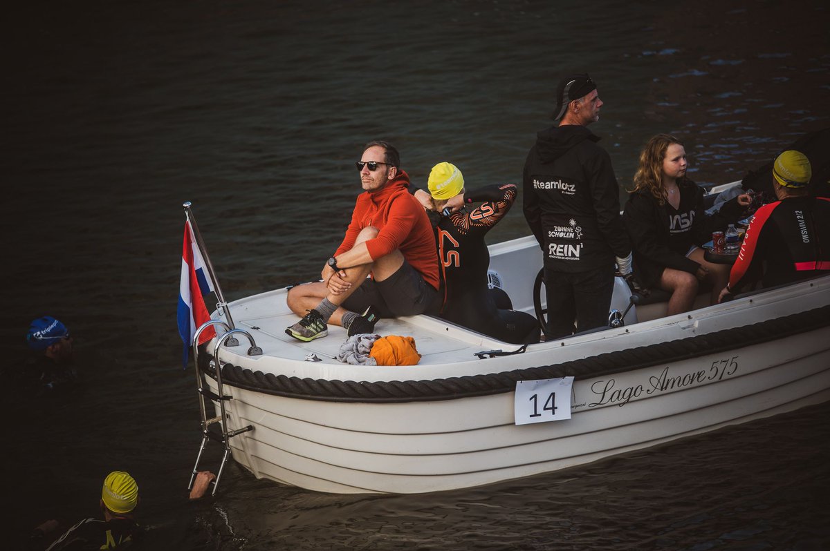 Lieve <a href="/InaEbbinge1/">Ina Ebbinge</a> &amp; <a href="/jangerbrandkrol/">Jan Gerbrand Krol</a> dank voor de #TeamLotz support bij de <a href="/GroSwiCha/">050 SwimChallenge</a>. ❤️ Voor jullie.

📸 <a href="/Marisdegroot/">Mariska de Groot</a>