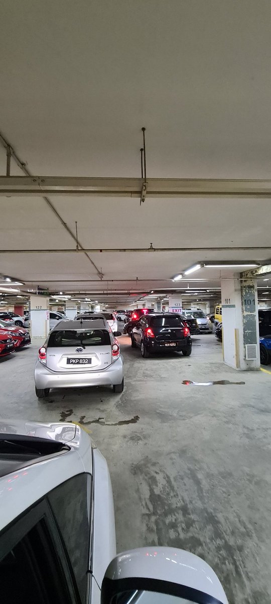 NotIsoSheep's tweet photo. Stuck in carpark for 2 hours #AMG2022 #animangaki2022 https://t.co/OYV3Ggy67G
