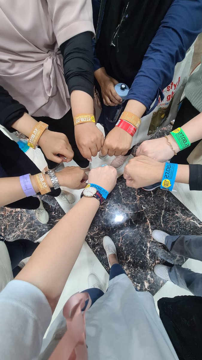doobongie's tweet photo. 🌸🌺270822 Chota Fest aka ajang annual meetup, ketemuan ama mutual twitter lama & ketemu temen² baruuu yg baik² bgdddd 😭😭🌺🌷 #CHOTAFEST #chotafest2022
💓Mutual appreciation post💓 https://t.co/ZpubgvJbnz