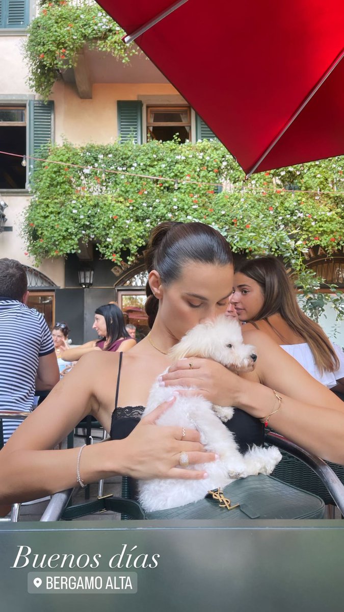 FeMorceguinha's tweet image. Como disse a Bubi para a Dayane, agora são dois bebês.
Eu digo mais, Bubi. São 3! 
Sua mãe tbm é uma bebezinha linda. Dentro dessa mulher, tem a menininha mais linda e doce, que já vi! 🥰😍 @DayaneMello #DayaneMello #Bubi #Puffo #DayaneAndYou #Mellos