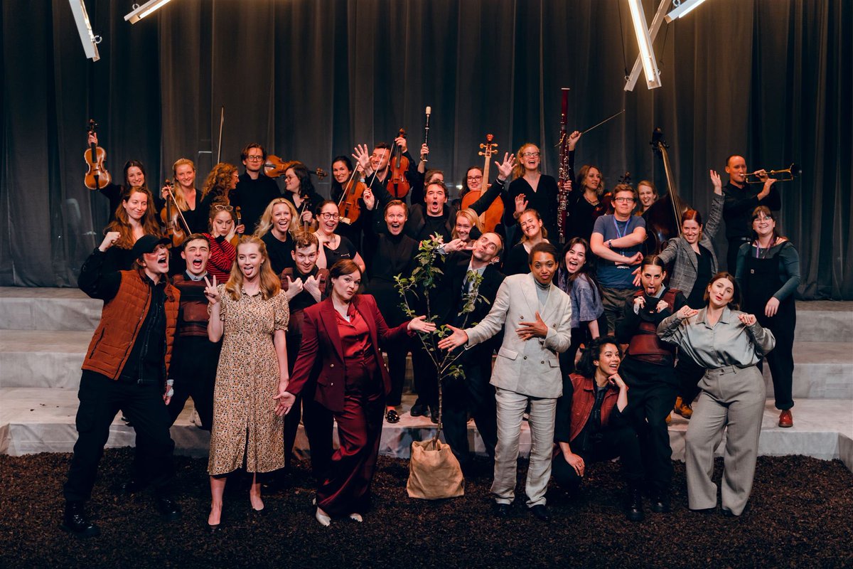EllieSlorach's tweet photo. Had an absolute blast from start to finish working on @NorthernOpera Group’s ‘Silla’ 
Thank you so much to everyone for such a brilliant month and three epic show nights ⭐️ https://t.co/IFF93GQve2
