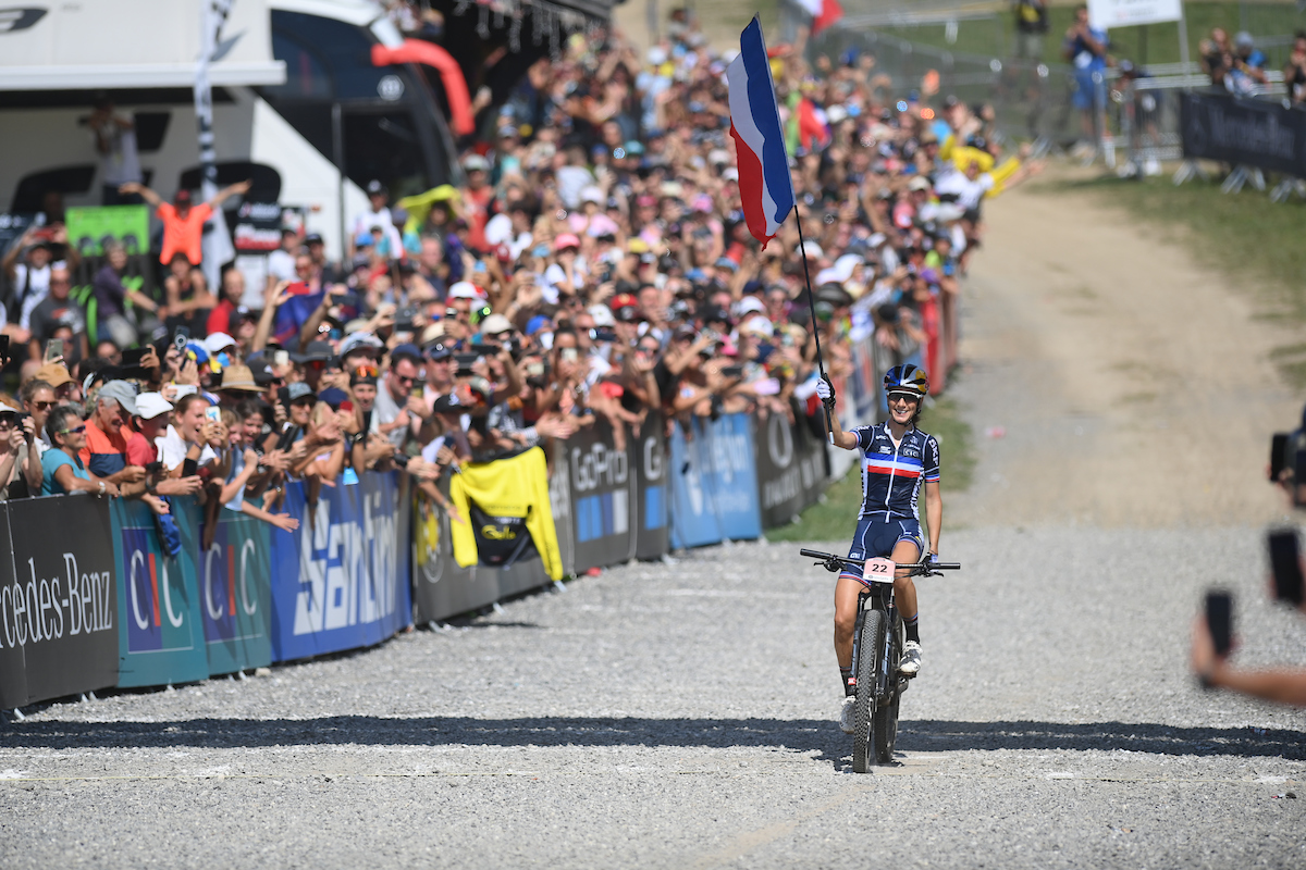 There was NO stopping <a href="/FERRANDPREVOT/">PFP</a> 🚀 

Women Elite XCO World Champion 🥇

#LesGets2022