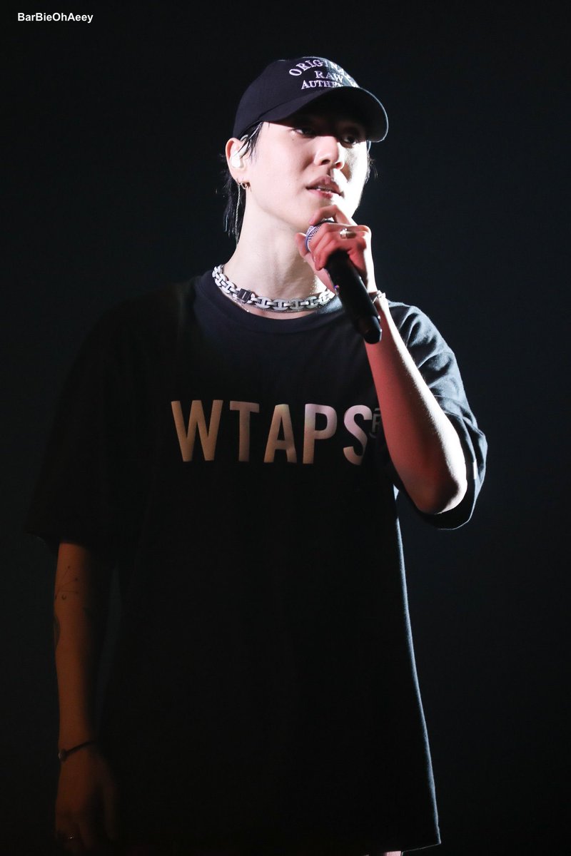 giftforyugyeom's tweet photo. รีวิวดูคอนเสิร์ตสองวัน  คือดีมากทั้งสองวัน แต่วันที่สองน้องเขินบ่อยกว่าวันแรกหน่อย 
เธอเก่งขึ้นเยอะมากนะคิมยูคยอม  ภูมิใจในตัวเธอมากเลย   รักเธอจัง  💚💚💚💚💚💚💚

#YUGYEOM1stLiveInBKK_D2
#YUGYEOM1stLiveInBKK
#Yugyeom #유겸  @yugyeom https://t.co/id1VMD3cKZ