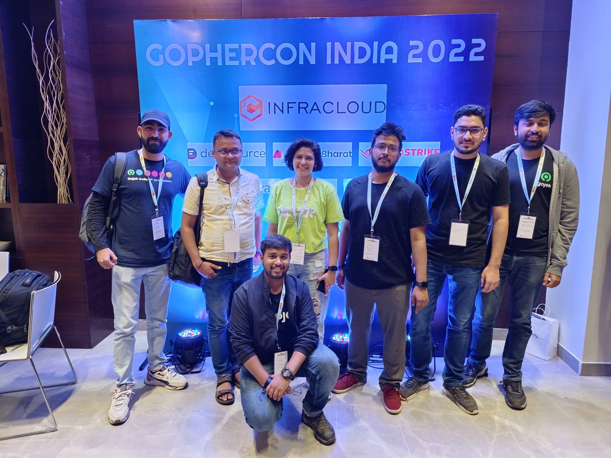 prj714's tweet photo. Hello from team @gojektech at @GopherConIndia 👋👋

#gofriends #gopherconfindia #golang https://t.co/Z1Bpk947OE