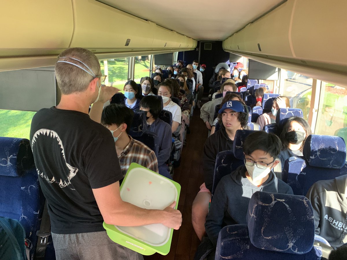 ToddALamont's tweet photo. ⁦ Safe travels to the @ashburycollege⁩ ESS and Biology students who were up early to begin their journey to ⁦@HuntsmanMarine⁩ centre in St. Andrews NB. Learn more about the tidal areas they will explore here:  https://t.co/UtQVnO04kO https://t.co/gLybolBFyn