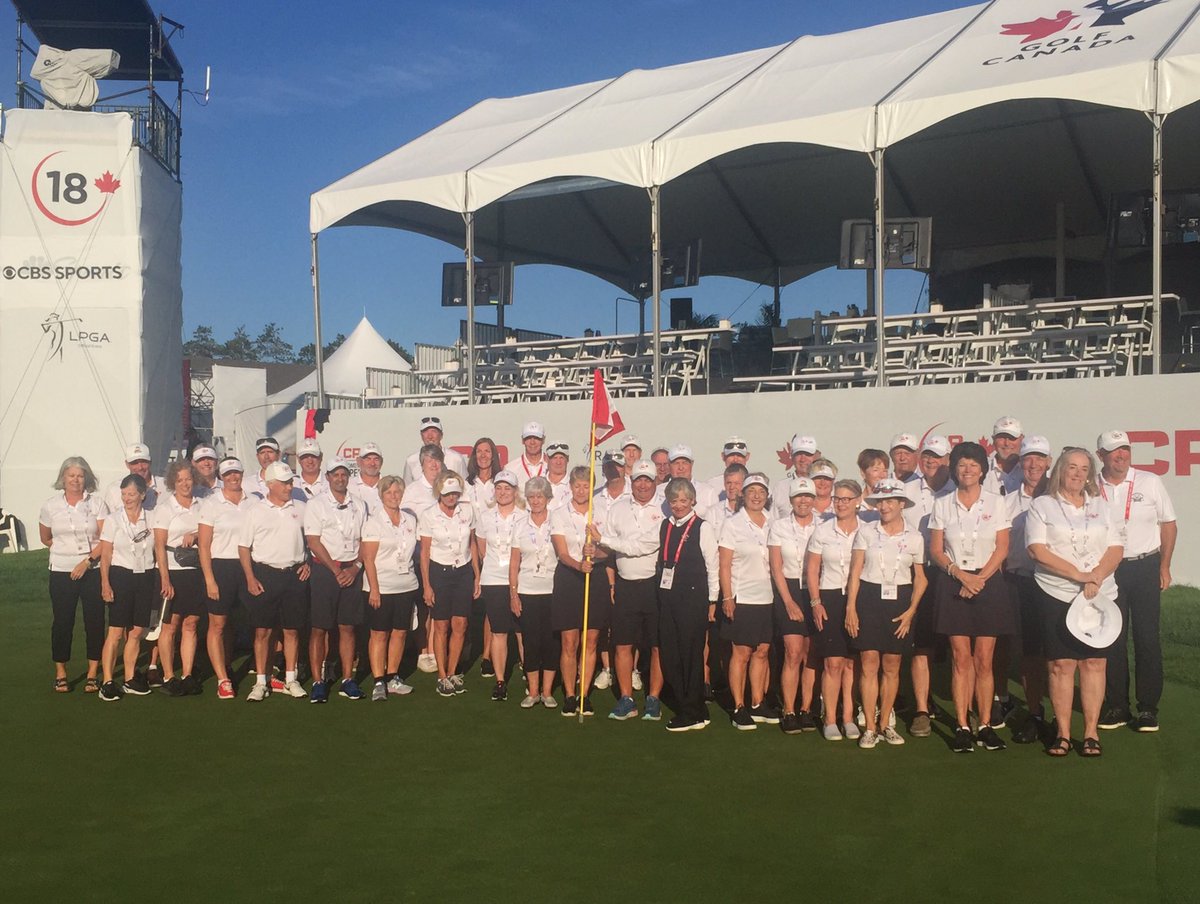 FlagstickJoe's tweet photo. 2022 @cpwomensopen Committee Chairs from @OttawaHuntClub. Congratulations on another wonderful job. @Flagstick @LPGA @GolfCanada https://t.co/8XpPGz0cyM