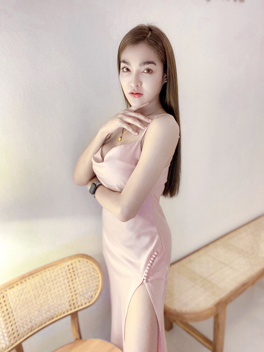 FongBeer_YuDee's tweet photo. ��าดเธอไป หาใหม่แน่นอน จะเศร้าทำไม เสียเวลา😁🖤 #สาวสองเพชรบุรี #คนโสด #คนเหงา https://t.co/l8FEdaifT5