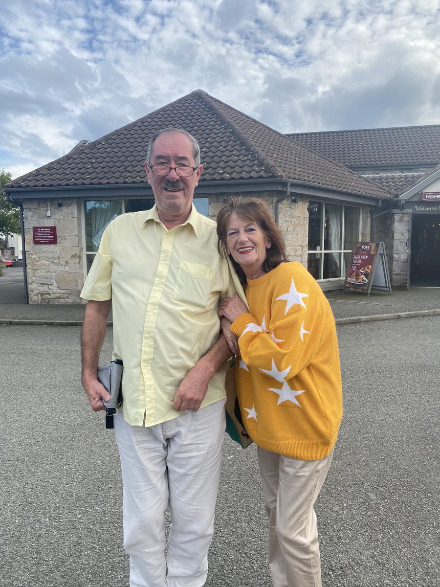 jaynedarts's tweet photo. Great few days in Edinburgh catching up with the family @GaynorBoughey1 #Edinburgh #family #EdinburghFringe https://t.co/kEd4z89cWt