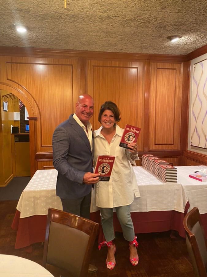 sidrosenberg's tweet photo. Great book signing at “Michael’s of Brooklyn” yesterday. Special thanks to my man Michael for hosting. Fantastic crowd that included ⁦@peter_king⁩, ⁦@MFBrooklyn⁩, ⁦@petergaudio⁩, The Sullivan brothers, Dolce Jen, &amp; beautiful Danielle. Buy the book at Amazon now! https://t.co/9nPi3oc7ot