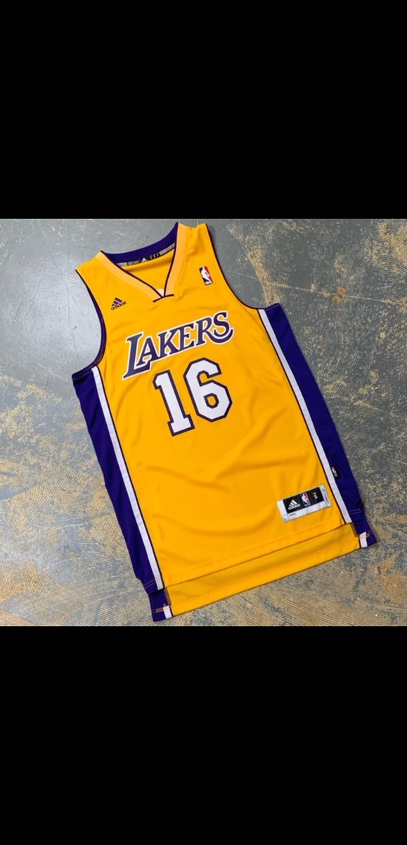 💥SORTEO CAMISETA PAU GASOL EN LAKERS💥

Con motivo de su retirada, vamos a sortear su camiseta. Para participar:

➡️ Dar RT
➡️ Seguir a <a href="/Pasion_Basket2/">Pasion Basket</a> y a <a href="/NBAFutQuality/">Camisetas NBA/Fútbol</a>

El ganador se anunciará el 02/09/22

Últimos días para participar 👏

🍀 ¡MUCHA SUERTE A TODOS! 🍀