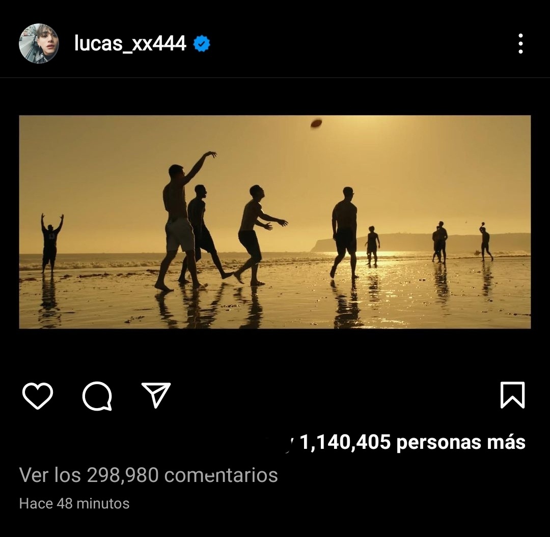 mmxly__'s tweet photo. la captura q lucas publico es de una pelicula, la bgm se llama "I ain't worried" de one republic 🤍.
la letra dice:

"No sé lo que te han dicho. Pero el tiempo se está acabando , no hay necesidad de tomarlo con calma.Voy a caminar hacia ti cara a cara Debería estar asustado , https://t.co/VBdf8clkDT