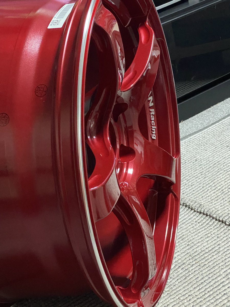 nobubm0912's tweet photo. やっぱり俺…赤いホイールが好きなんだなぁ😅
ADVAN GTよりGT-RデザインのADNAN TC-4を選択。
軽量でバネ下もだいぶ軽くなって…タイム出ちゃうなぁ〜(笑)
#VWGOLF7R
#ADVANtc4
#STOPTECH https://t.co/CLKAfLJvsR