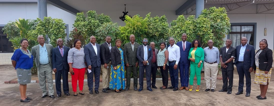 UnhcrLiberia's tweet photo. On 26 August 2022, the Government of Liberia (#LRRRC &amp; the #Asylum Committee),  with technical expertise from @UnhcrLiberia, completed , the 3rd sitting which reviewed and decided on 93 out of 400 exemption applications recently assessed in Grand Gedeh County. @UNHCRWestAfrica https://t.co/LKBcrxUCKT