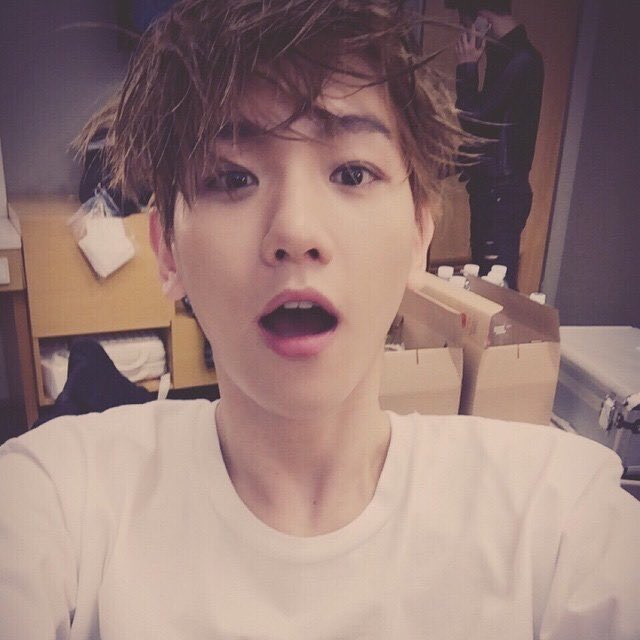 5O6S2's tweet photo. 난 이때 셀카mood가 참좋다..
노랗거나 채도낮은필터가 저 당시 감성을 자극함
🔒사실걍얼굴보정안되어있어서좋음 https://t.co/YWp4lFBEHF