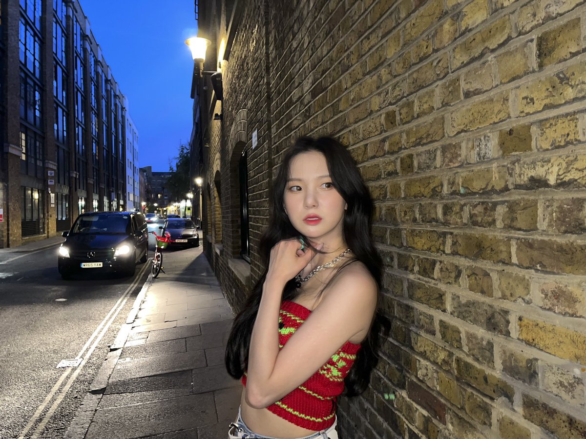 S097R's tweet photo. 런던때❤️ https://t.co/G83SV00U7l