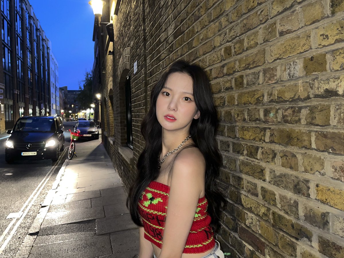 S097R's tweet photo. 런던때❤️ https://t.co/G83SV00U7l