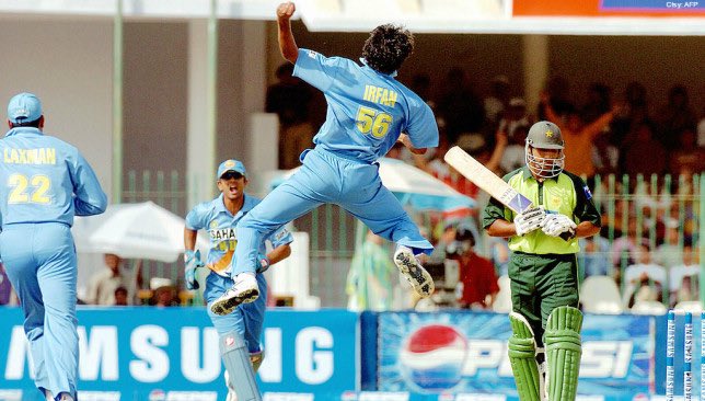 Harshsinghvlog1's tweet photo. #INDvsPAK One of the most thrilling #INDvsPAK game in
Asia Cup history. How many of you remember this match? @harbhajan_singh To get you into the mood for the big game tomorrow.... #INDvsPAK https://t.co/P0rbaCYANn
