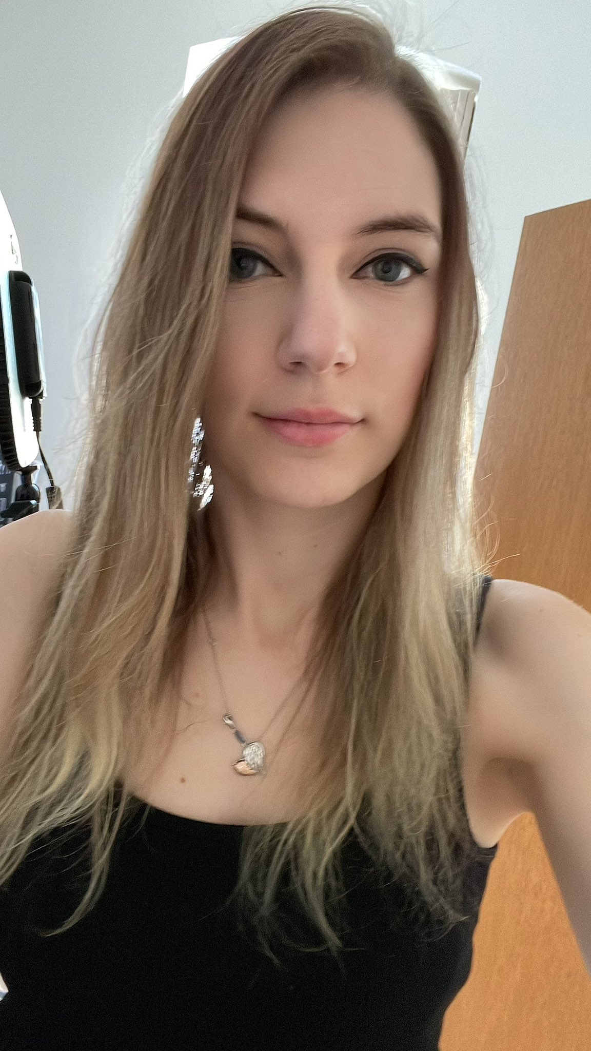 Lory on Twitter: "Guten Morgen ich bin live: https://t.co/b9jt0KKGjF ☕️