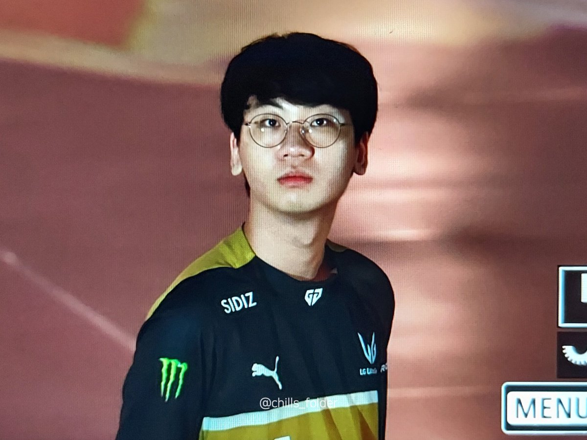 chills_folder's tweet photo. 220828 GEN.G

앞으로 단 하나! ☝️❤️‍🔥

#LCK #DORAN #도란 #최현준 #GENGWIN https://t.co/dECpMSFCr8