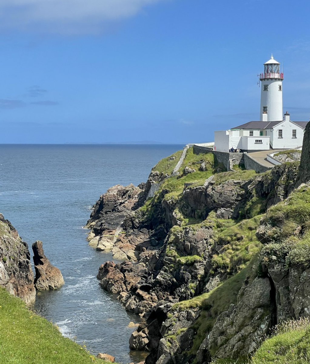 Darrinacorr's tweet photo. Fanad head lighthouse stunning place to visit 
#fanadheadlighthouse #fanadlighthouse #donegal #donegalireland #ireland #discoverireland #irelandtourism https://t.co/VV0oEcbecM
