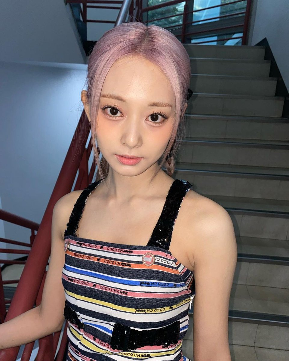 tzugram's tweet photo. (2)
#쯔위 #TZUYU  #ツウィ #周子瑜 https://t.co/plJgAgQtTS
