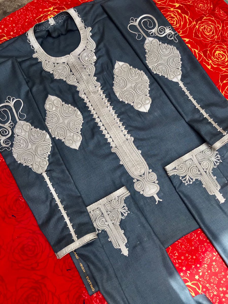 EL_ASSORTED's tweet photo. I beg you in the name of God don't pass without retweeting my hustle...
 An elegant and qualitative ready-made kaftans and royal attires always available in cheap and affordable price...
However, ROYAL ATTIRES remain unshakable in our arena..
08144645555 
ZARIA BIRNIN RIGA...## https://t.co/tfoMsCV118