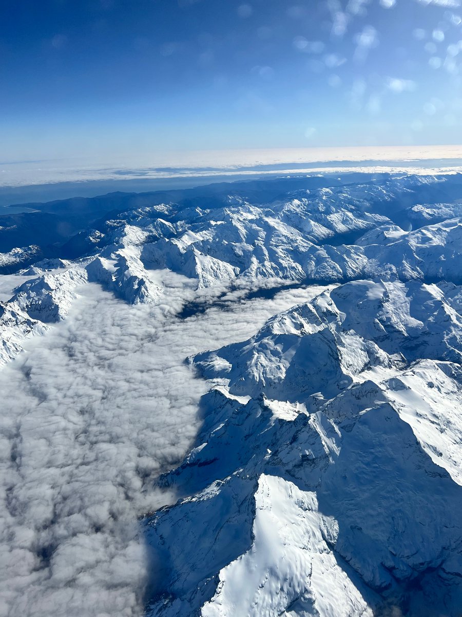 AucklandGenomic's tweet photo. The Auckland Genomics ladies are excited to be at #QRW2022! Beautiful flight down from Auckland today. Come chat with Kristine Boxen, Nikki Freed (@freed_nikki), and Annabel Whibley (@alt_allele) at booth 19. https://t.co/FG3OQenv2z