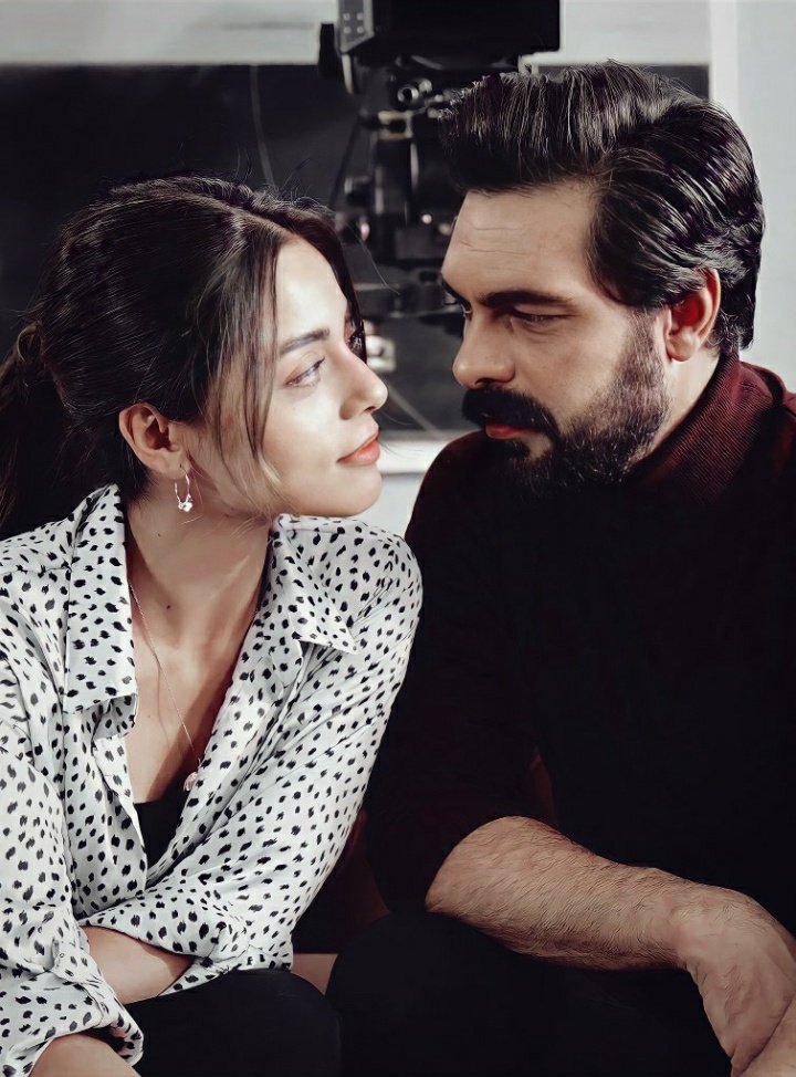 Amar não é olhar um para o outro, é olhar juntos na mesma direção.❤️🧿 Bom dia 🌹, günaydın ❤️
#SılaTürkoğlu
#HalilİbrahimCeylan