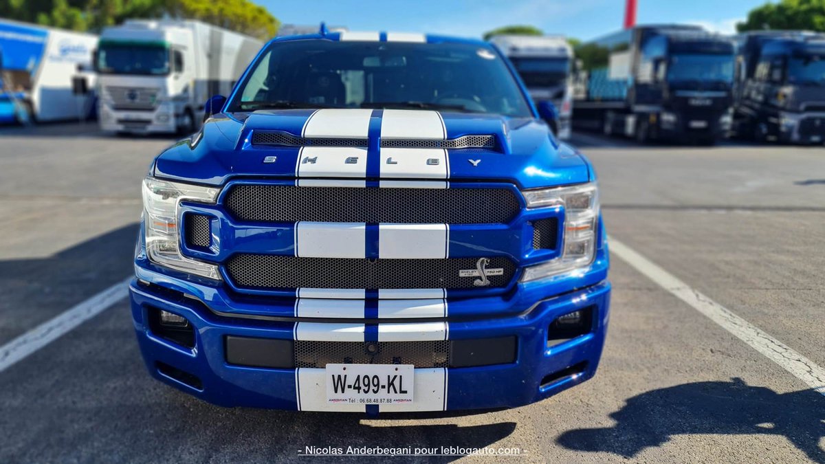 leblogauto's tweet photo. @NHoonited @lotuscars Tiens pour #blueber....un gros Shelby F150. Il a bien bouffé le serpent ! Il est obèse.

#10000Tours du #Castellet. https://t.co/cSj0R3ali0