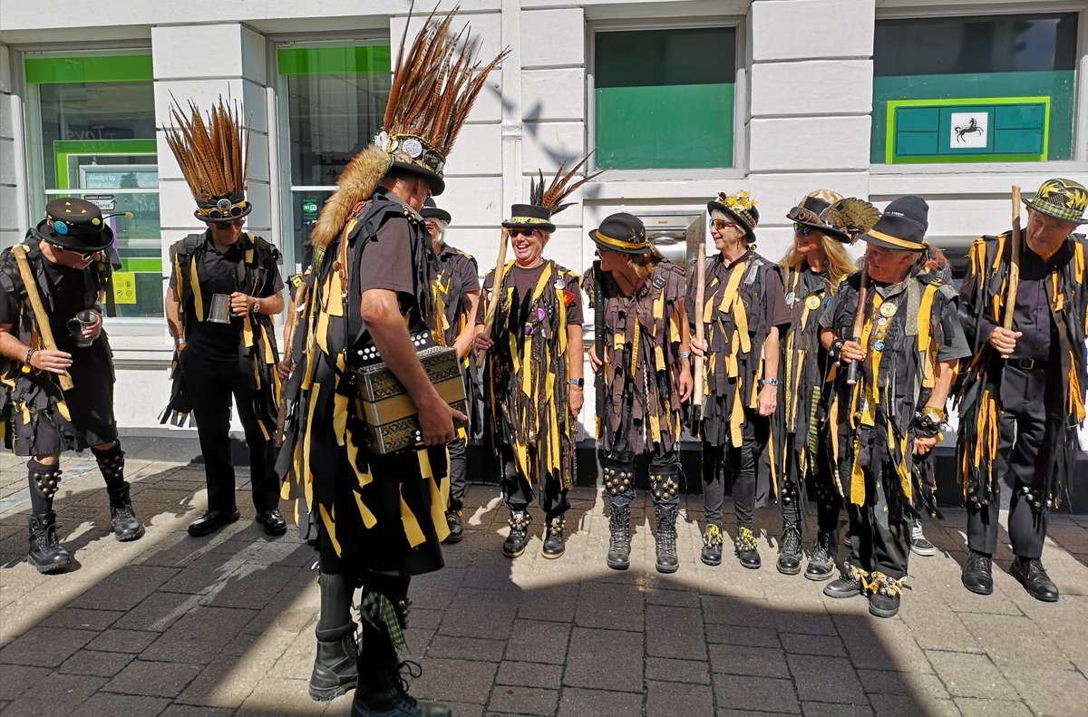 WreckersMorris's tweet photo. Yesterday, Squire (Chief of Operations, the one who must be obeyed - well that's what we let him thinkπ) decided to do a kit inspection. Heaven knows why - surely he would know we would pass with flying colours! π€£π
#kitinspection #morrisdancing #cornishmorris #bordermorris https://t.co/HRnHnCzzSj