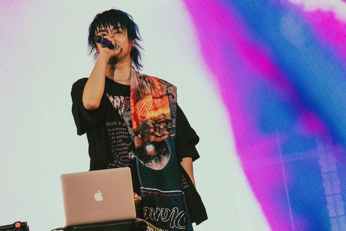 Aaayaniversary1's tweet photo. 〈「ははは」「ハハハ」「ははは」と君たちが言ったから　八月二十七日は　ハハハ記念日〉
ははは咲

🤣🤣🤣へんなTwitterの名前でどーしたもんか、と扱いにくく思っていたけど
昨日を境に
一生変えないぞ！愛すべき名前となりました😍😌
ありがとう💐DISH//❤️‍🔥❤️‍🔥❤️‍🔥
かっこよ❤️🫶
#DISH_PLANET https://t.co/lUZe9QA2tP